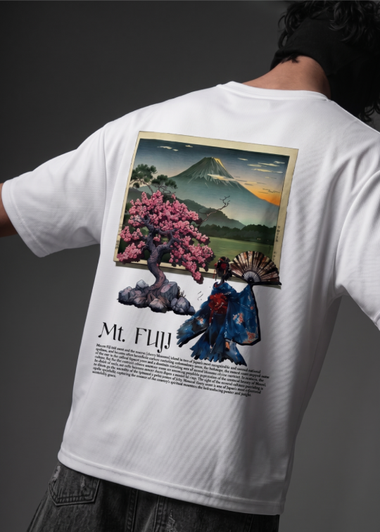 ESSENTIAL // THE GUILD // OVERSIZED TEE