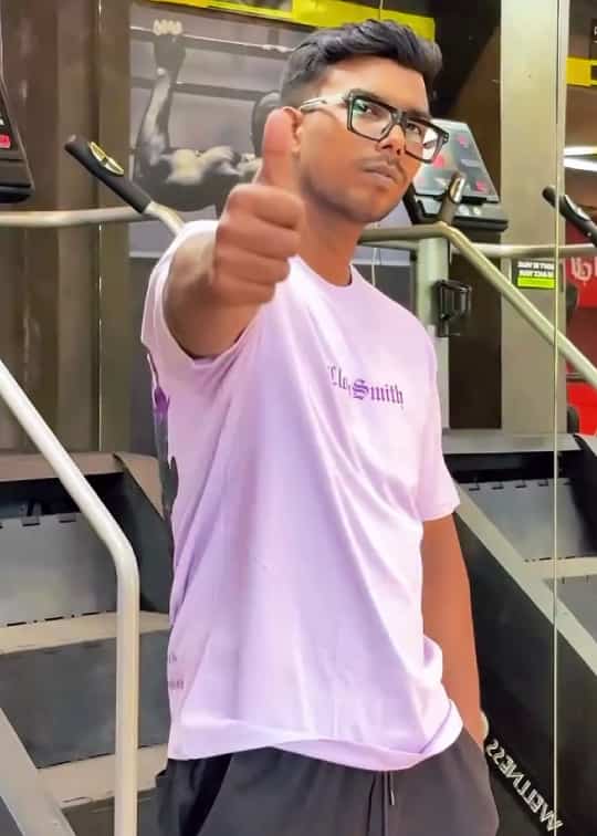 Afnan wearing Cloth Smith tee